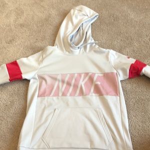 Women’s Nike sweatshirt
